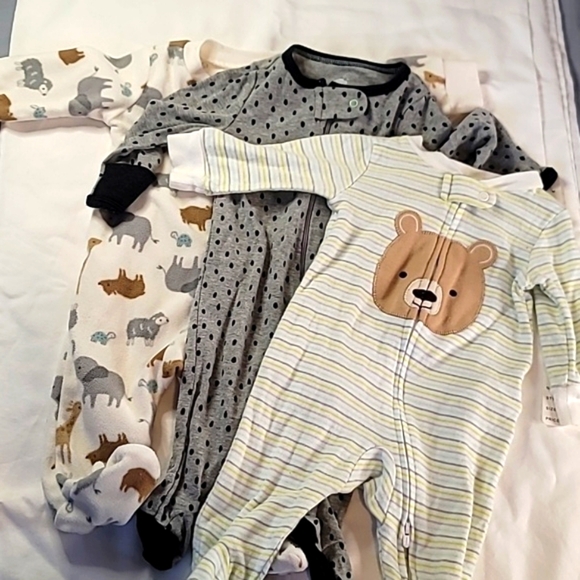 3 piece bundle of dual zip footie pajamas 0-3 - Picture 1 of 1